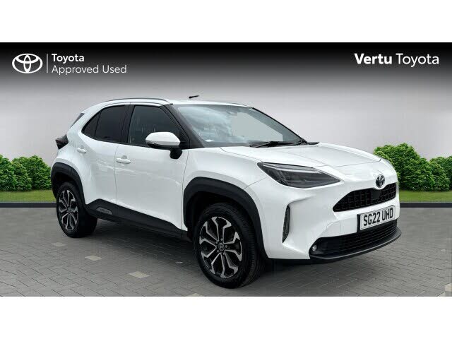 2022 Toyota Yaris 1.5 VVT-i Design (Panoramic Roof)