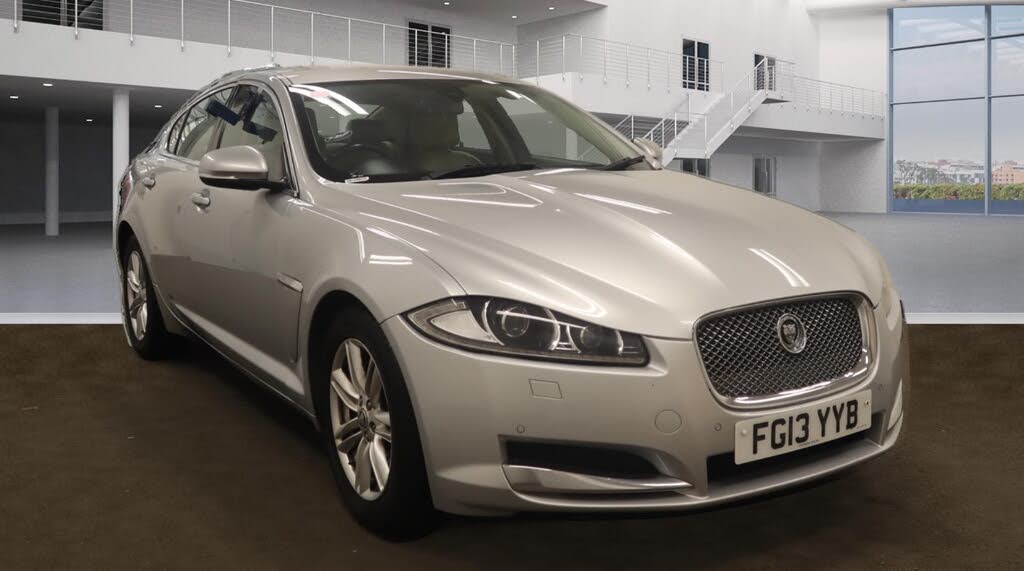 2013 Jaguar XF 2.2TD Luxury (200ps) (s/s) Saloon 4d Auto