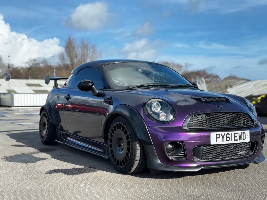 2011 MINI Cooper 1.6 John Cooper Works (Chili) Coupe 3d