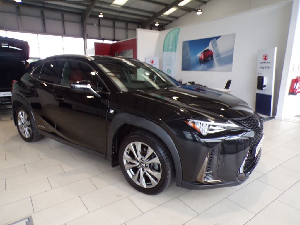 2020 Lexus UX 250h 2.0 F SPORT (Premium Pack w. Navigation)(Lexus Driver Assist)