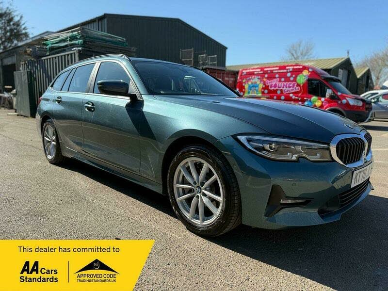 2021 BMW 3 Series 2.0 330e SE Pro Touring 5d