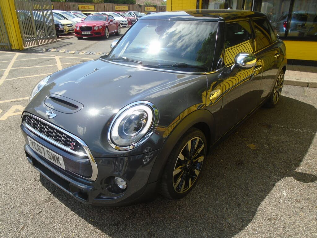 2017 MINI Cooper 2.0 Cooper S (s/s) Hatchback 5d
