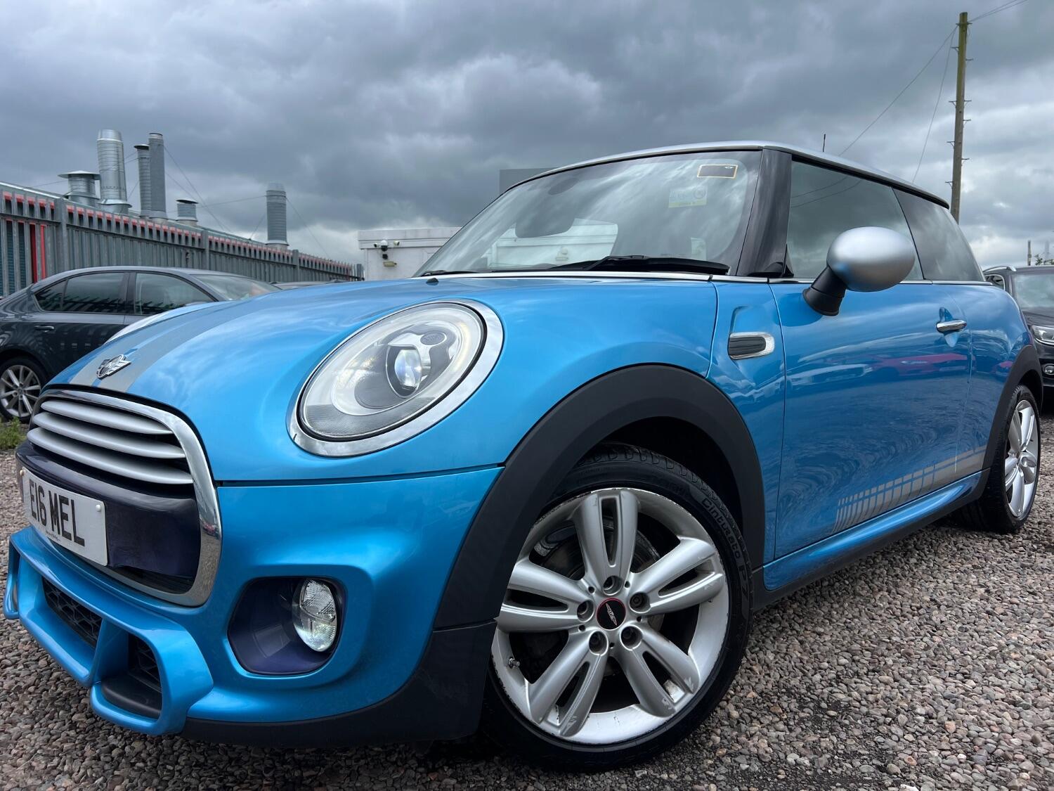 2014 MINI Cooper 1.5 Cooper 3d