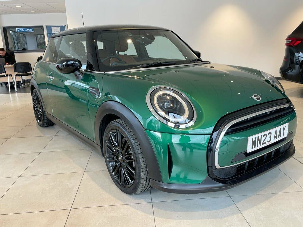 2023 MINI Cooper 1.5 Cooper Exclusive (Premium Auto) Hatchback 3d Auto
