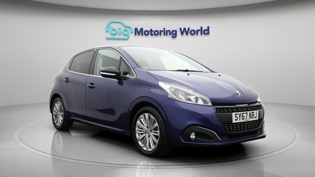 2017 Peugeot 208 1.2 PureTech Allure (82bhp) 5d