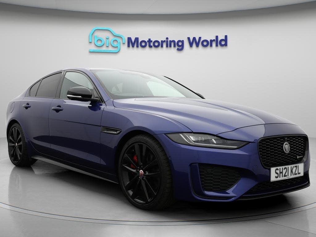 2021 Jaguar XE 2.0 D200 R-Dynamic Black