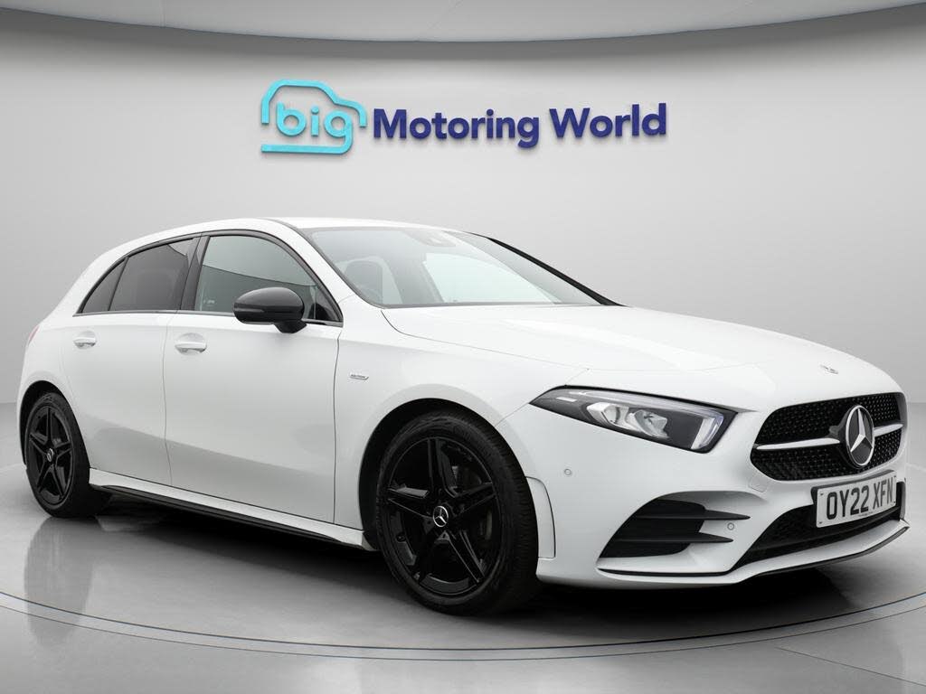 2022 Mercedes-Benz A-Class 1.3 A180 AMG Line Executive Edition Hatchback 5d 7G-DCT
