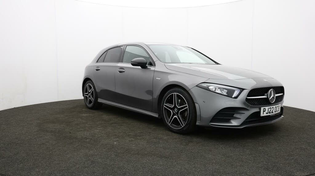 2022 Mercedes-Benz A-Class 1.3 A180 AMG Line Executive Edition Hatchback 5d 7G-DCT