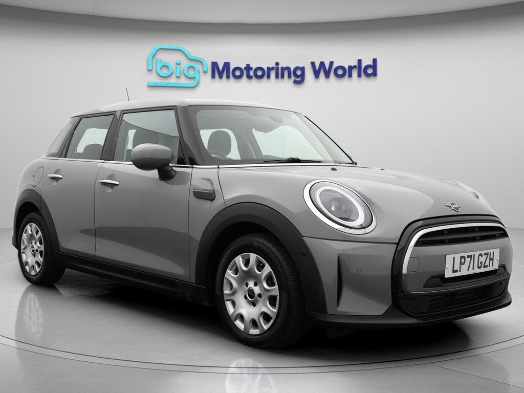 2022 MINI Cooper 1.5 One Classic 5d