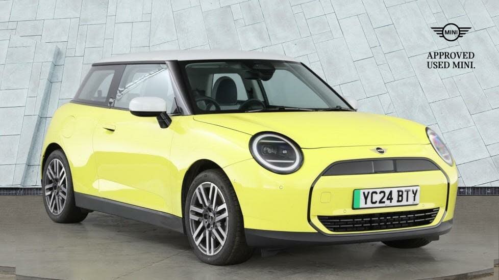 2024 MINI Cooper E Cooper E Classic