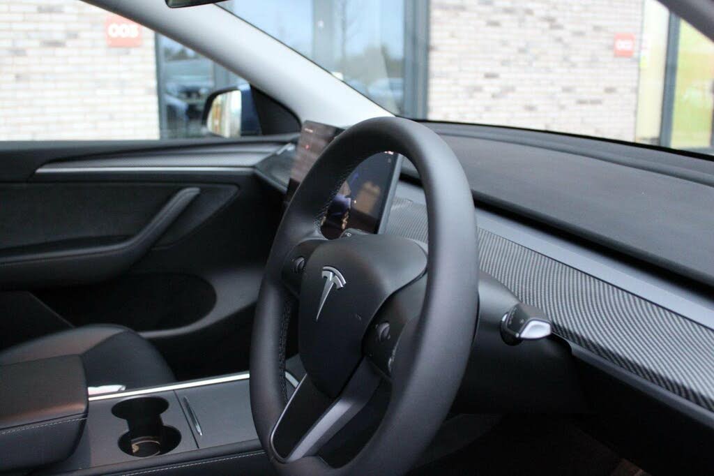 2023 Tesla Model Y E Long Range