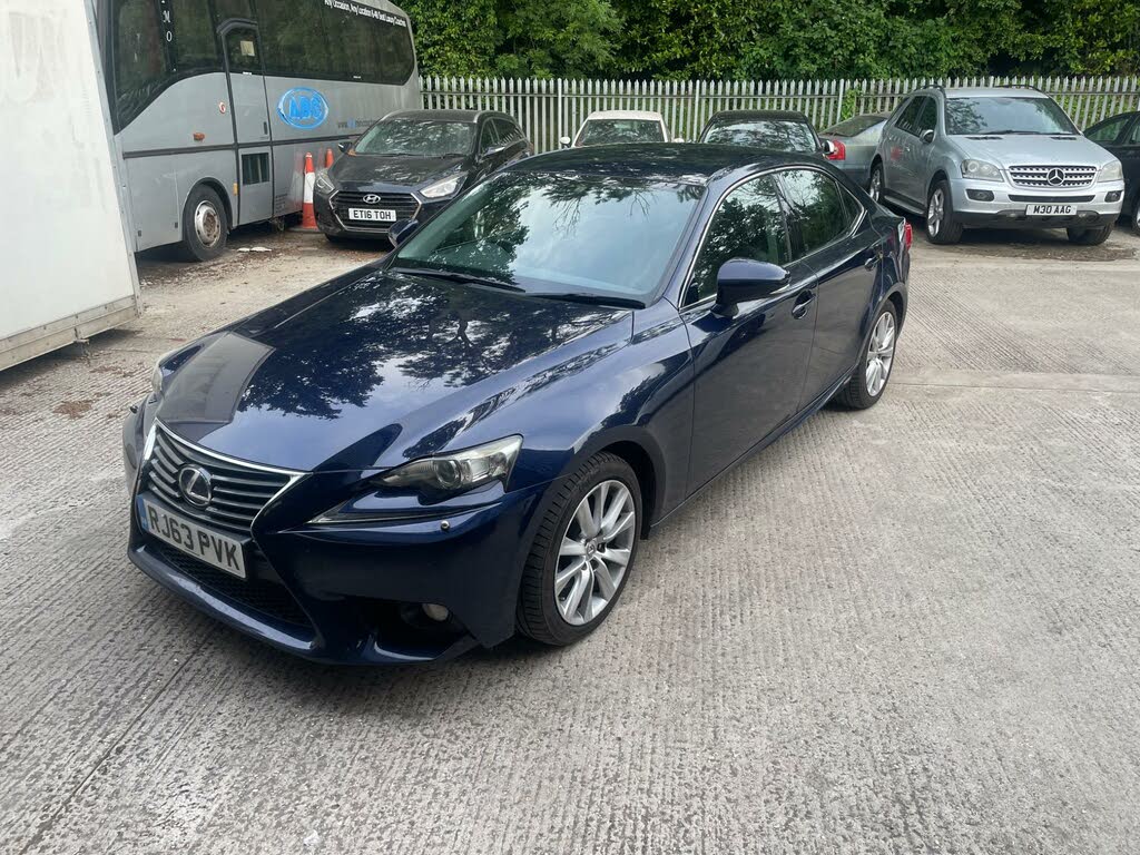 2013 Lexus IS 300h 2.5 Luxury
