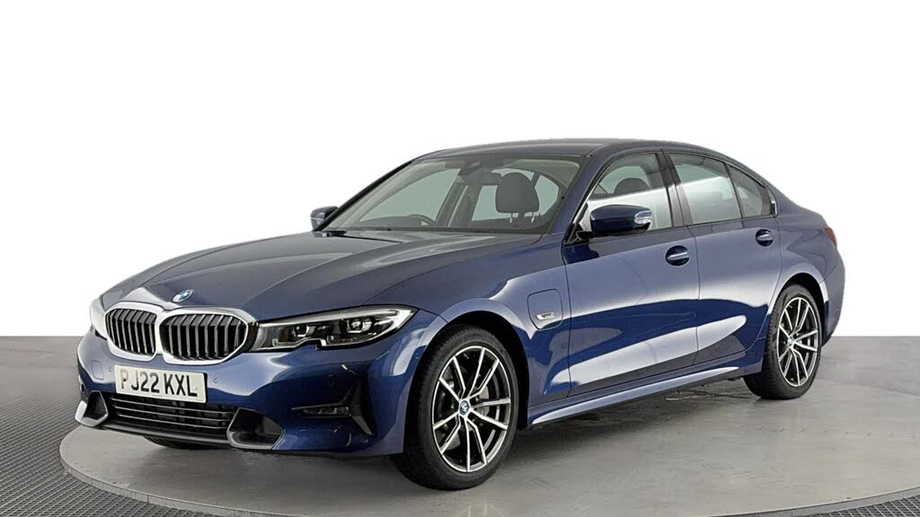 2022 BMW 3 Series 2.0 330e Sport Pro Saloon 4d