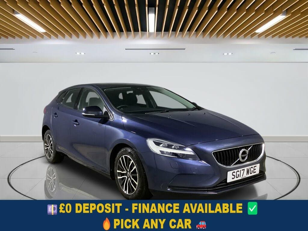 2017 Volvo V40 2.0 T2 Momentum Nav Plus