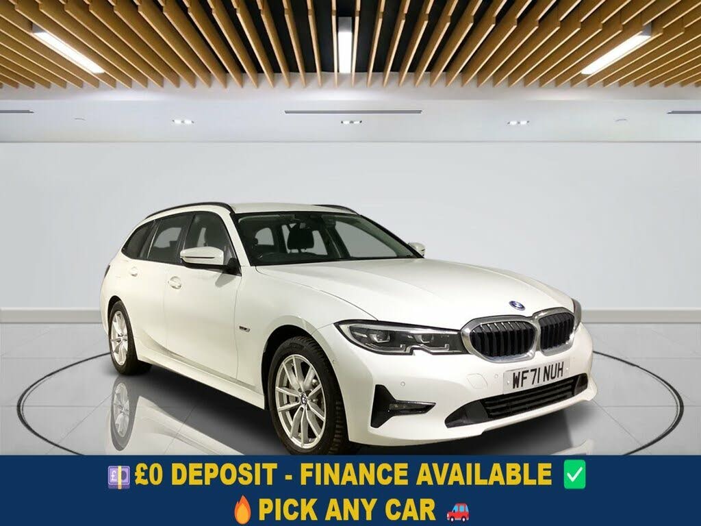 2022 BMW 3 Series 2.0 330e SE Pro Touring 5d