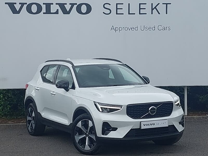 2024 Volvo XC40 2.0 B3 Plus