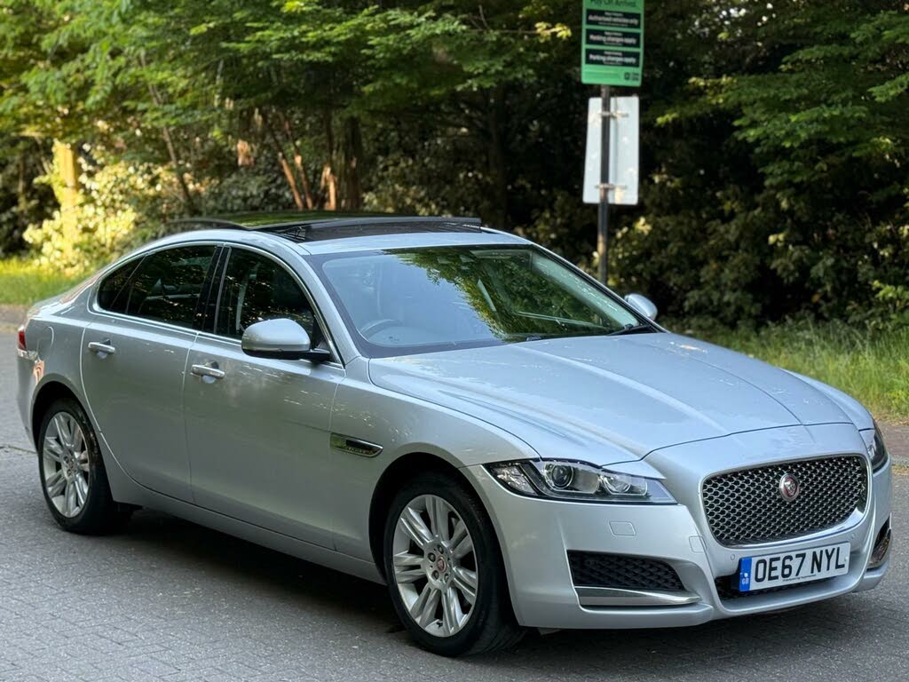 2017 Jaguar XF 2.0TD Portfolio (240ps) (AWD) Saloon 4d 1998cc Auto