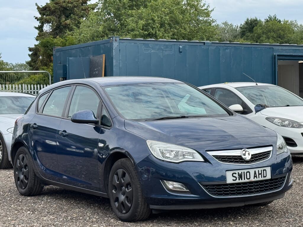 2010 Vauxhall Astra 1.4 Exclusiv (99bhp) Hatchback 5d 1398cc