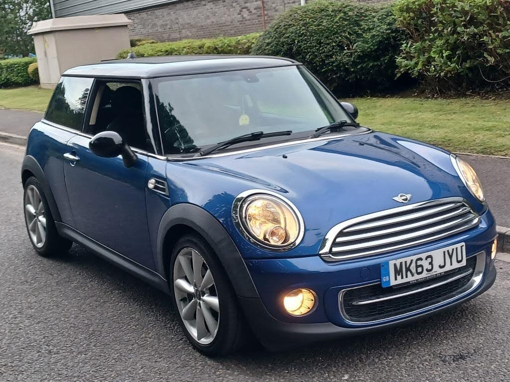 2013 MINI Cooper 1.6TD Cooper D (112bhp) (Sport Chili) Hatchback 3d