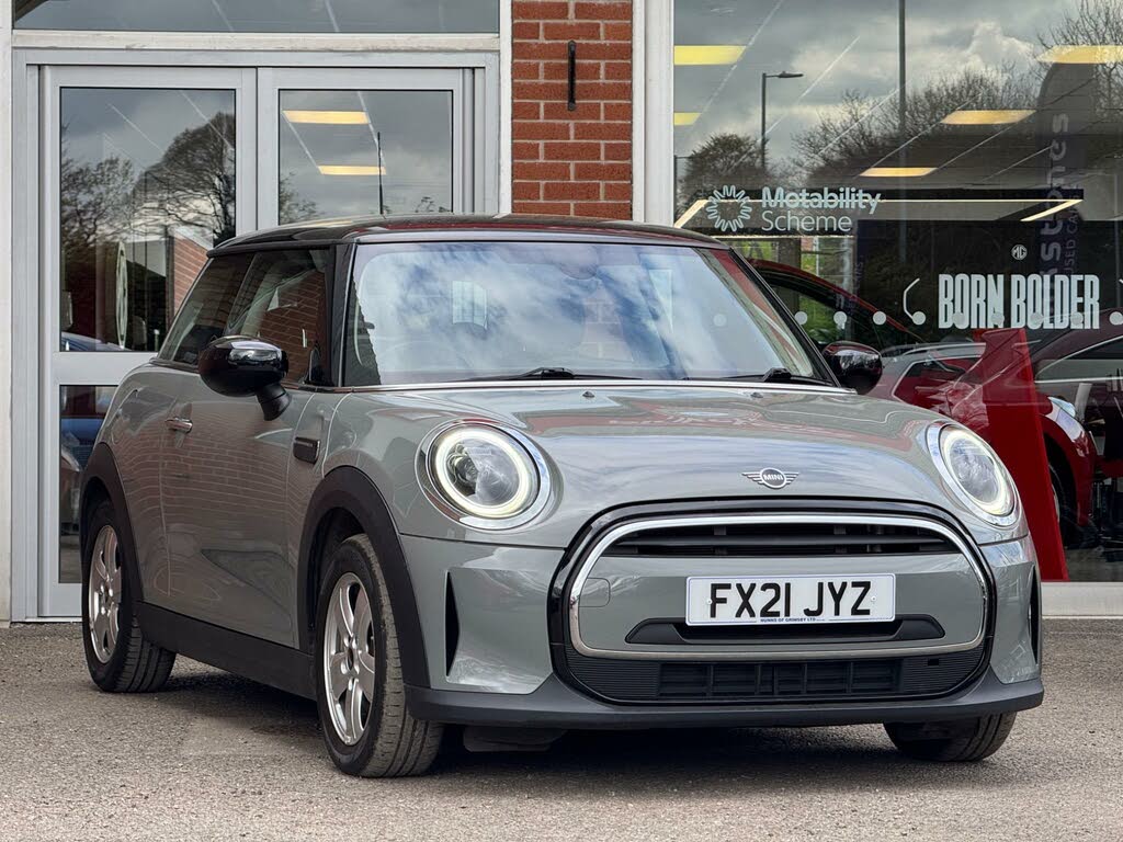 2021 MINI Cooper 1.5 Cooper Classic Hatchback 3d