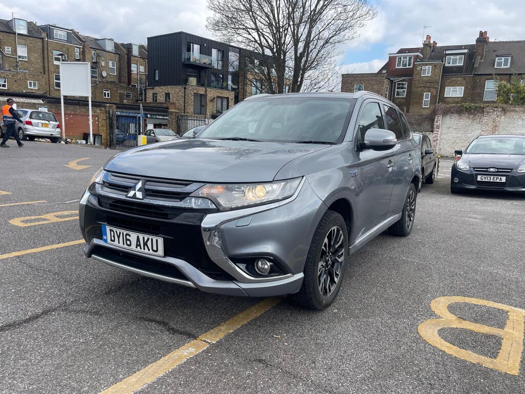 2016 Mitsubishi Outlander 2.0 GX3h+ PHEV (5st)