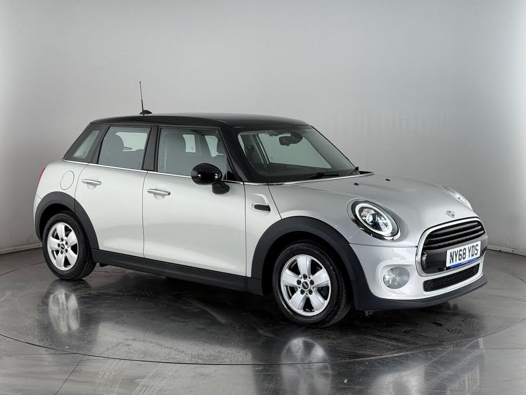 2019 MINI Cooper 1.5 Cooper Classic Hatchback 5d