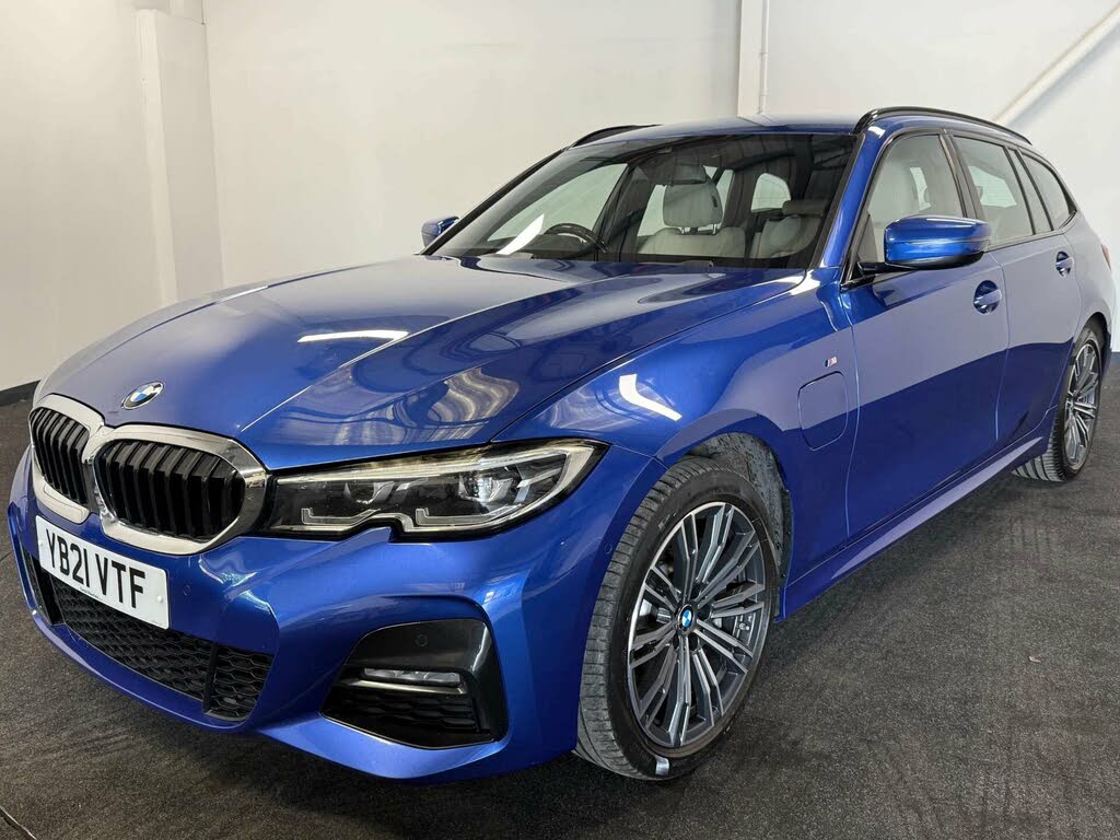 2021 BMW 3 Series 2.0 330e M Sport Touring 5d