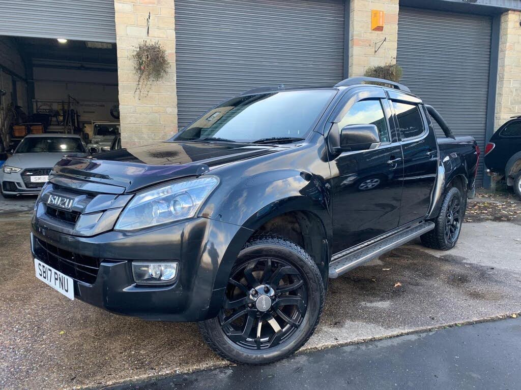 2017 Isuzu D-Max 2.5TD Venetian Red Blade