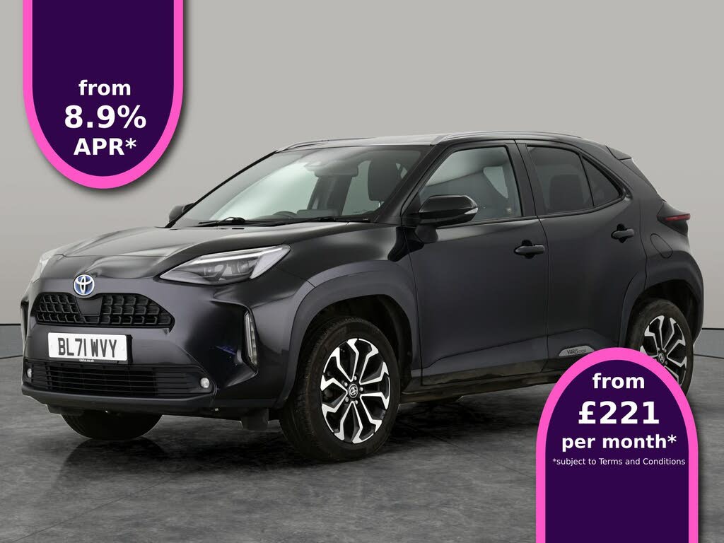 2022 Toyota Yaris 1.5 VVT-i Design (Panoramic Roof)