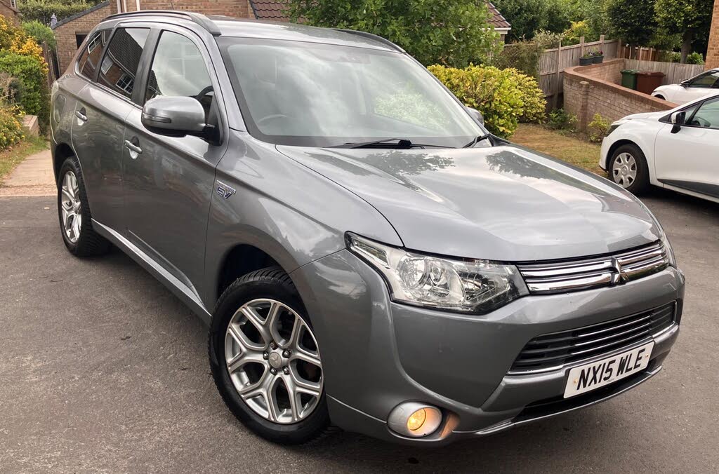 2015 Mitsubishi Outlander 2.0 GX3h PHEV (5st)