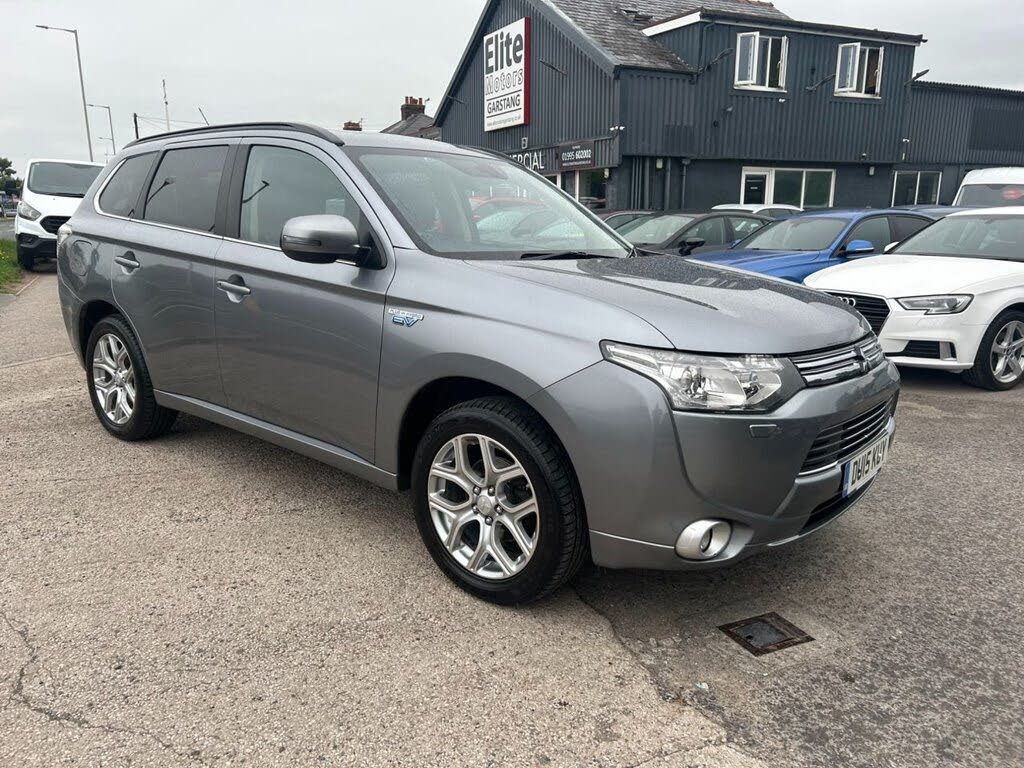 2015 Mitsubishi Outlander 2.0 GX4hs PHEV