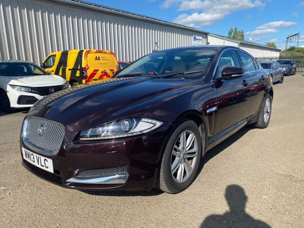 2013 Jaguar XF 2.2TD Luxury (200ps) (s/s) Saloon 4d Auto