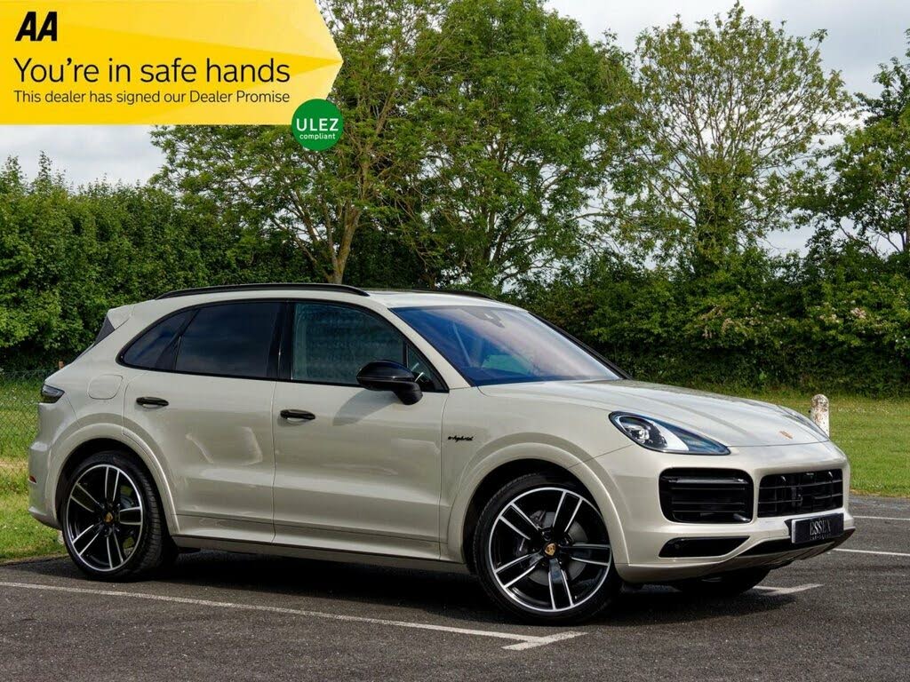 2023 Porsche Cayenne 3.0 V6 E-Hybrid (462ps) Station Wagon