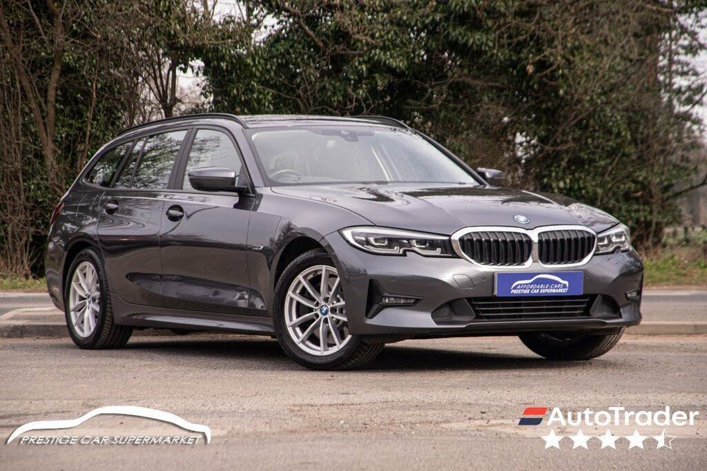 2021 BMW 3 Series 2.0 330e SE Pro Touring 5d
