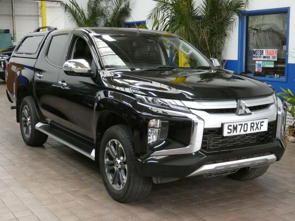 2020 Mitsubishi L200 2.2DI-D Barbarian auto