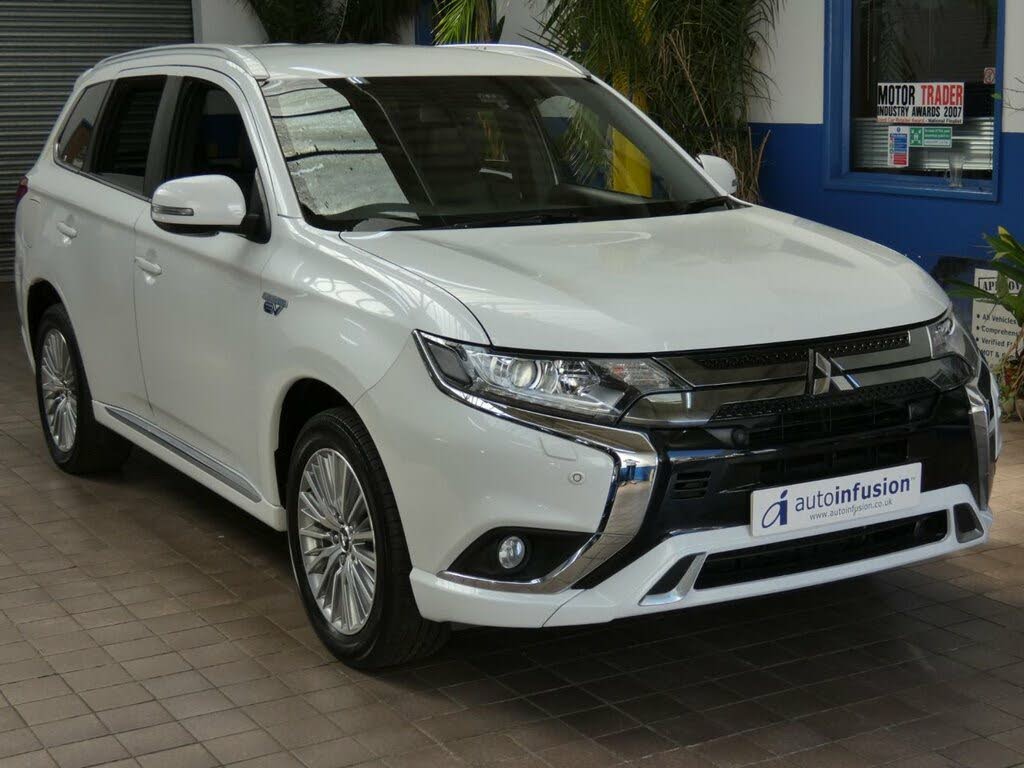 2021 Mitsubishi Outlander 2.4 Dynamic Safety PHEV