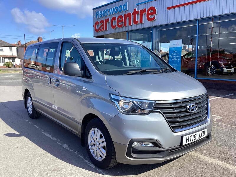 2019 Hyundai i800 2.5CRDi SE (136ps)