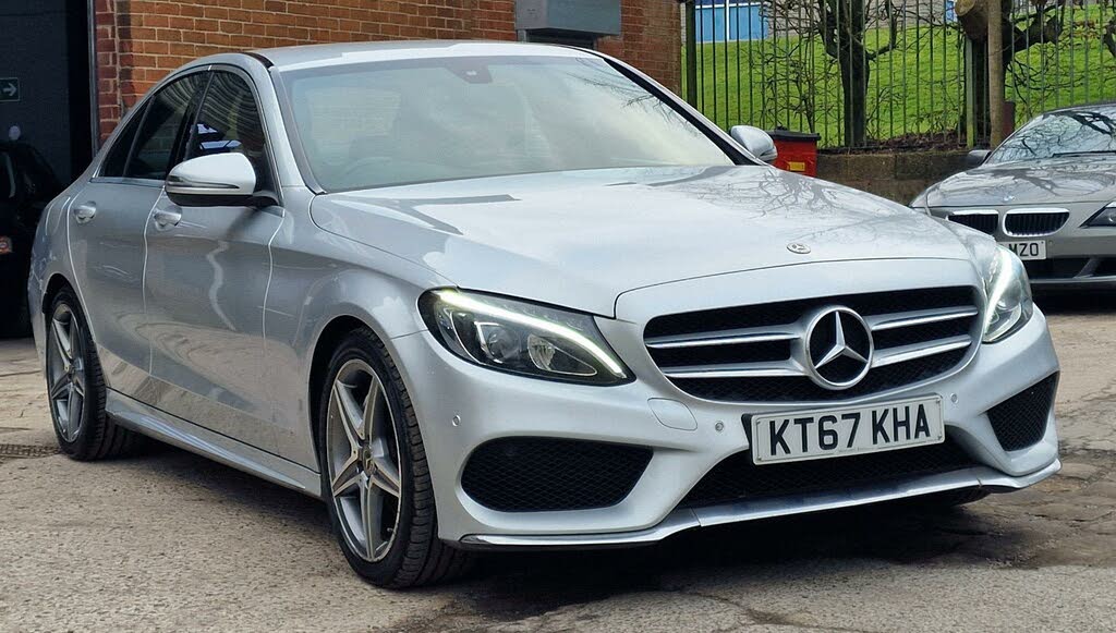 2017 Mercedes-Benz C-Class 2.1d C220d AMG Line (s/s) Saloon 4d 9G-Tronic Plus