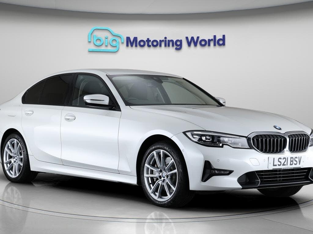 2021 BMW 3 Series 2.0 330e Sport Pro Saloon 4d