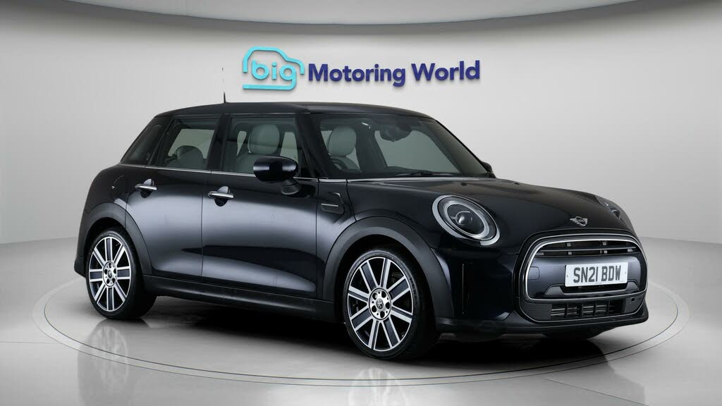 2021 MINI Cooper 1.5 Cooper Exclusive Hatchback 5d