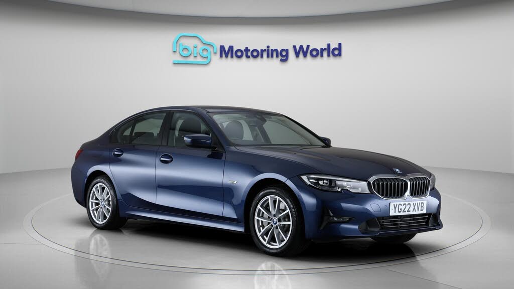 2022 BMW 3 Series 2.0 330e SE Pro Saloon 4d