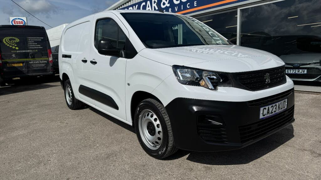 2023 Peugeot Partner 1.5 BlueHDi 950 Professional Premium (100PS)(Eu6d) S&S +