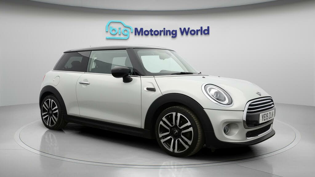 2019 MINI Cooper 1.5 Cooper Exclusive (134bhp) (Nav) Hatchback 3d Auto