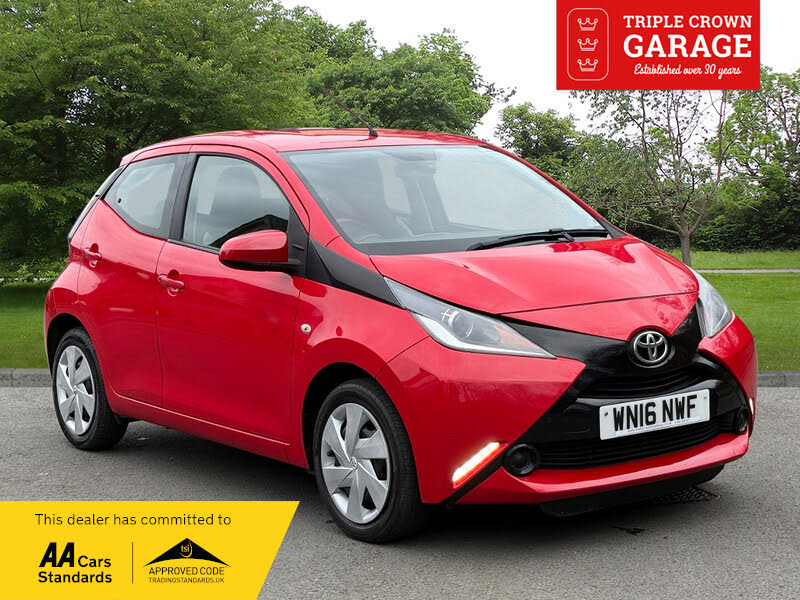 2016 Toyota AYGO 1.0 VVT-i x-play (68bhp) 5d