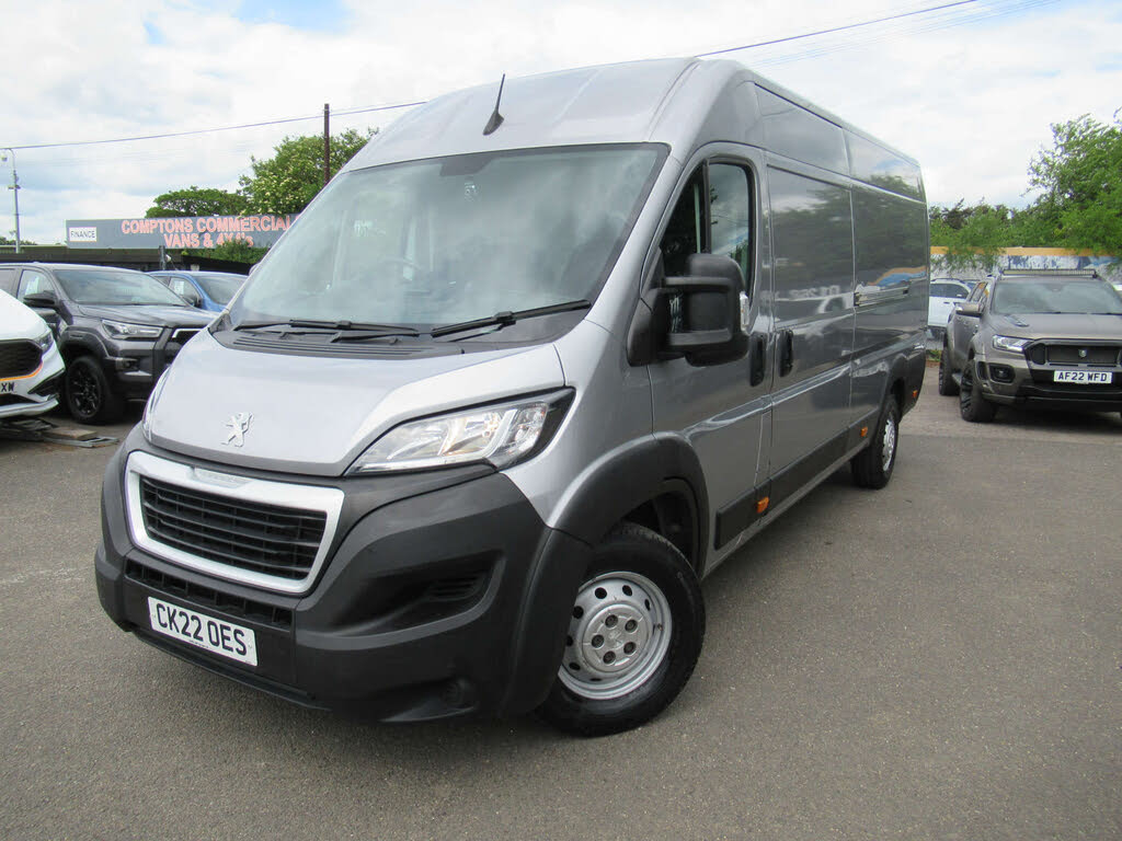 2022 Peugeot Boxer 2.2 BlueHDi Professional 435 L4 H2
