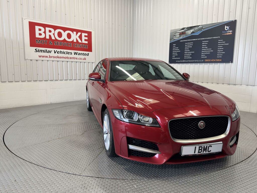 2017 Jaguar XF 2.0TD R-Sport (180ps) Saloon 4d 1999cc Auto