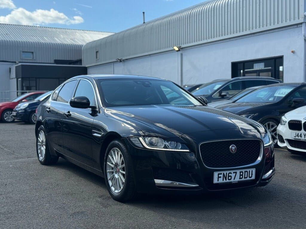 2017 Jaguar XF 2.0TD Prestige (180ps) Saloon 4d 1999cc Auto