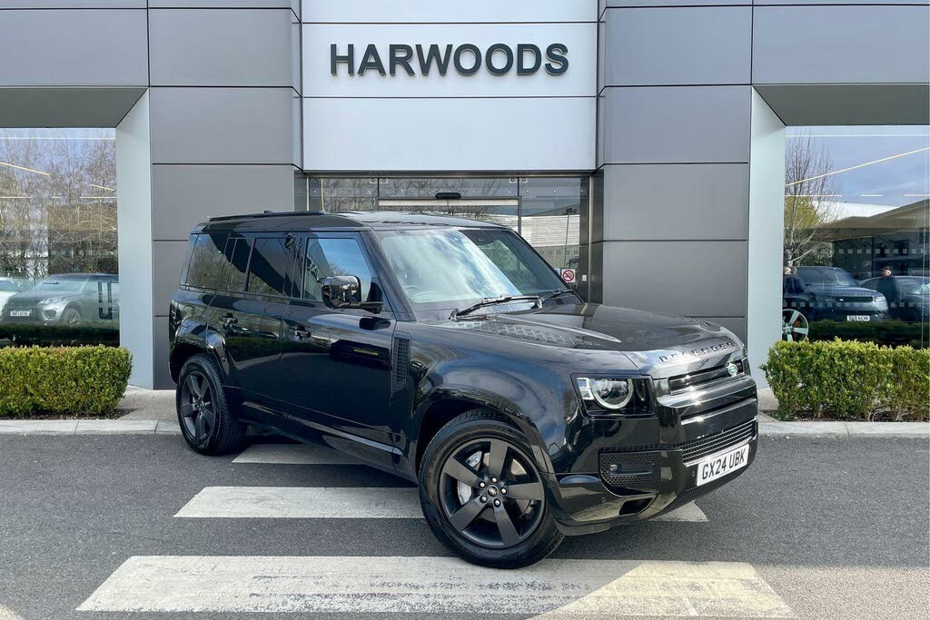 2024 Land Rover 110 Defender 3.0 D300 Hard Top X-Dynamic HSE 110
