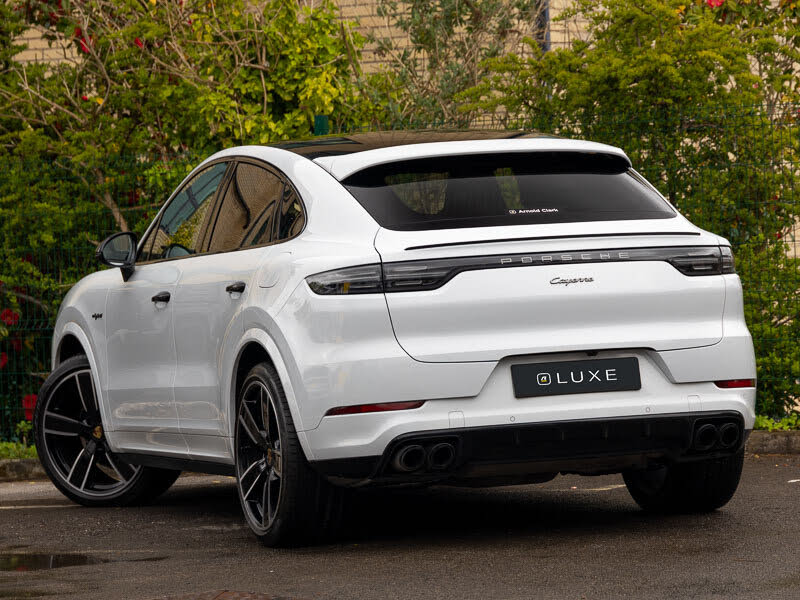 2023 Porsche Cayenne 3.0 V6 E-Hybrid Platinum Edition (340ps) Coupe