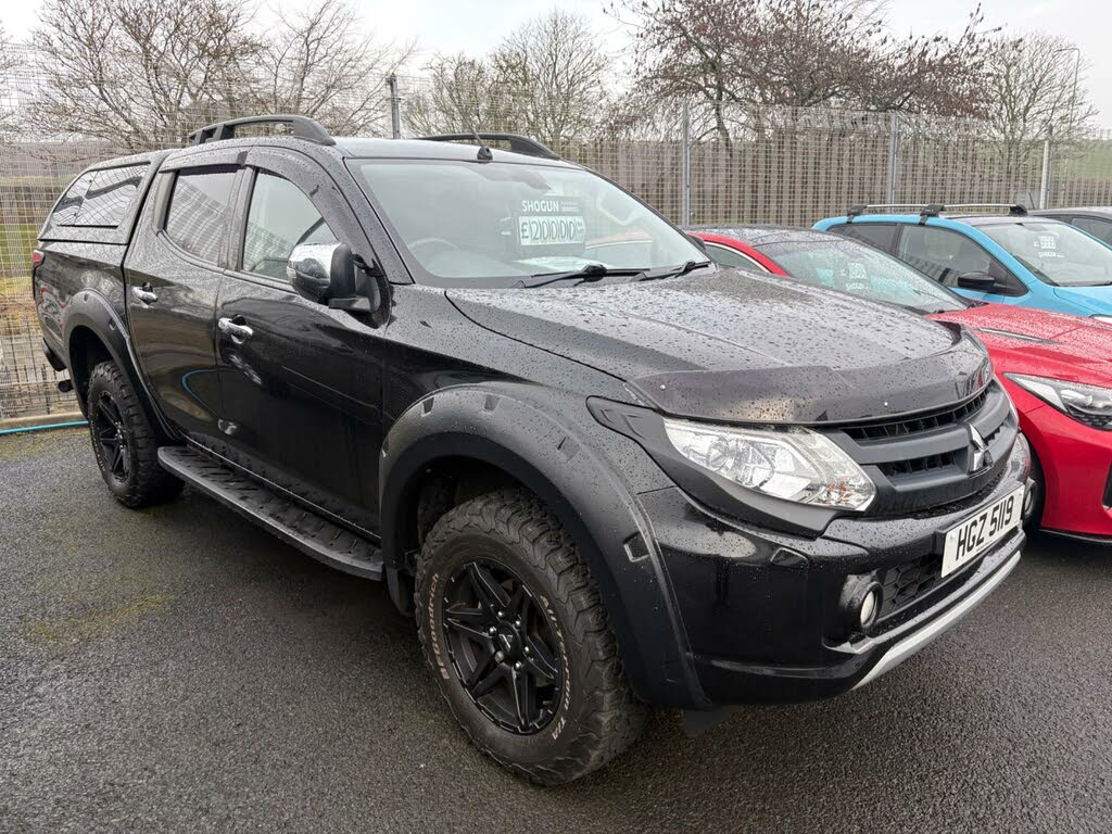 2017 Mitsubishi L200 2.4DI-D Barbarian SVP